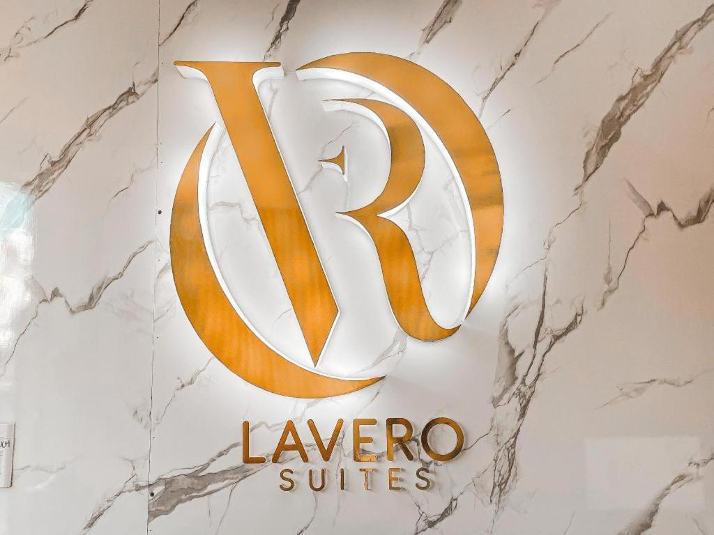 Lavero Suites Kalibo Exterior foto