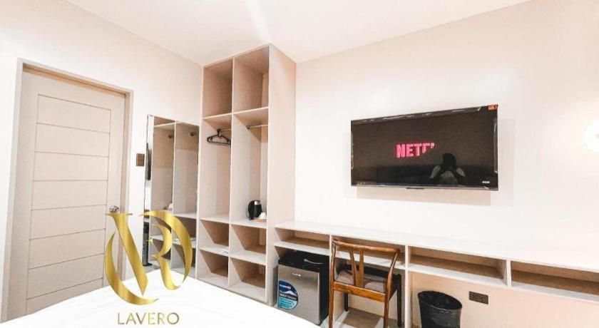 Lavero Suites Kalibo Exterior foto